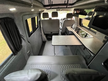 Used Volkswagen Transporter 2014 for sale - 78081461: Photo