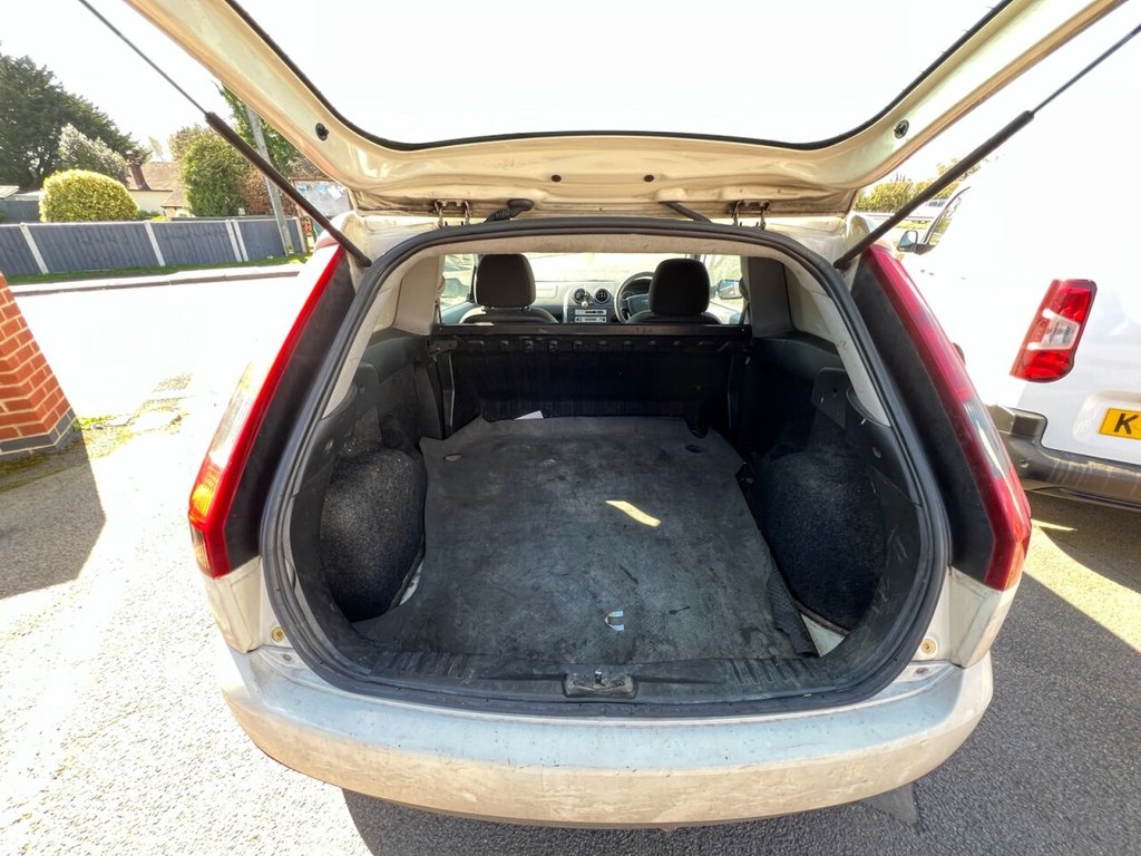 Used Ford Fiesta 2004 for sale - 78081472: Photo 10