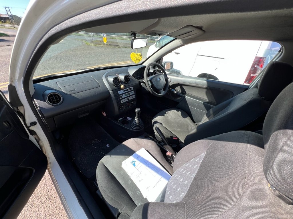 Used Ford Fiesta 2004 for sale - 78081472: Photo 8