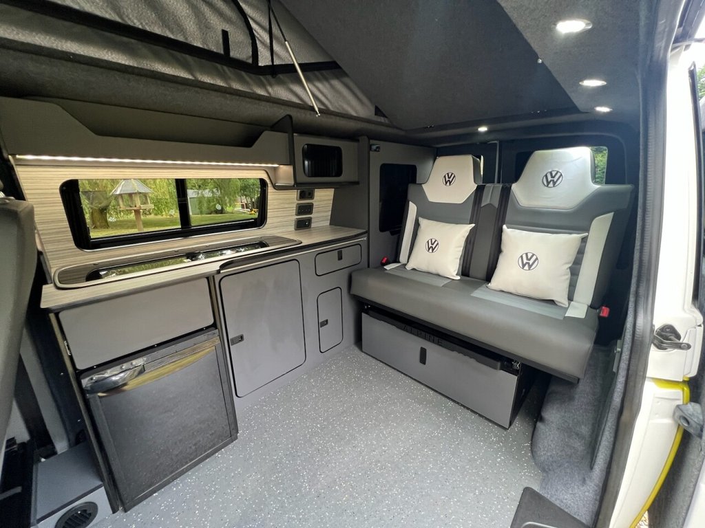 Used Volkswagen Transporter 2015 for sale - 78081459: Photo 2