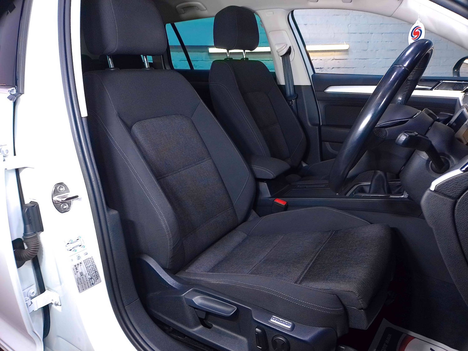 Used Volkswagen Passat 2018 for sale - 77609989: Photo 6