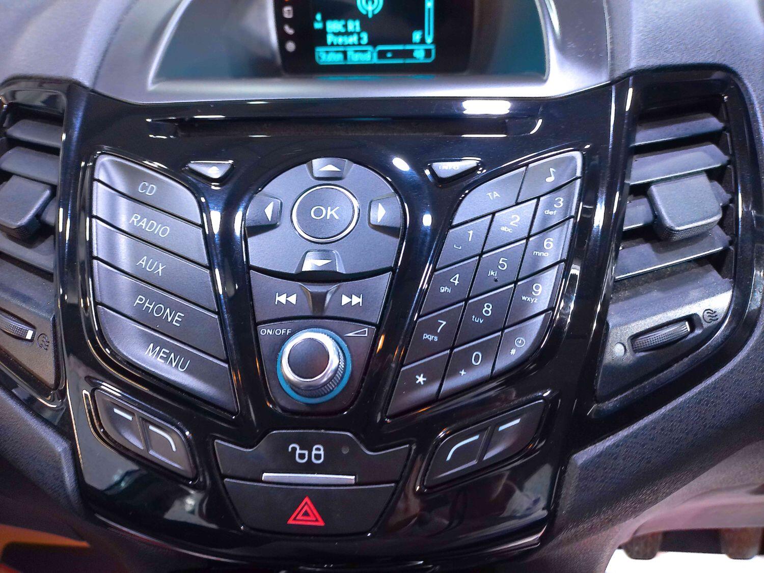 Used Ford Fiesta 2015 for sale - 76455391: Photo 11