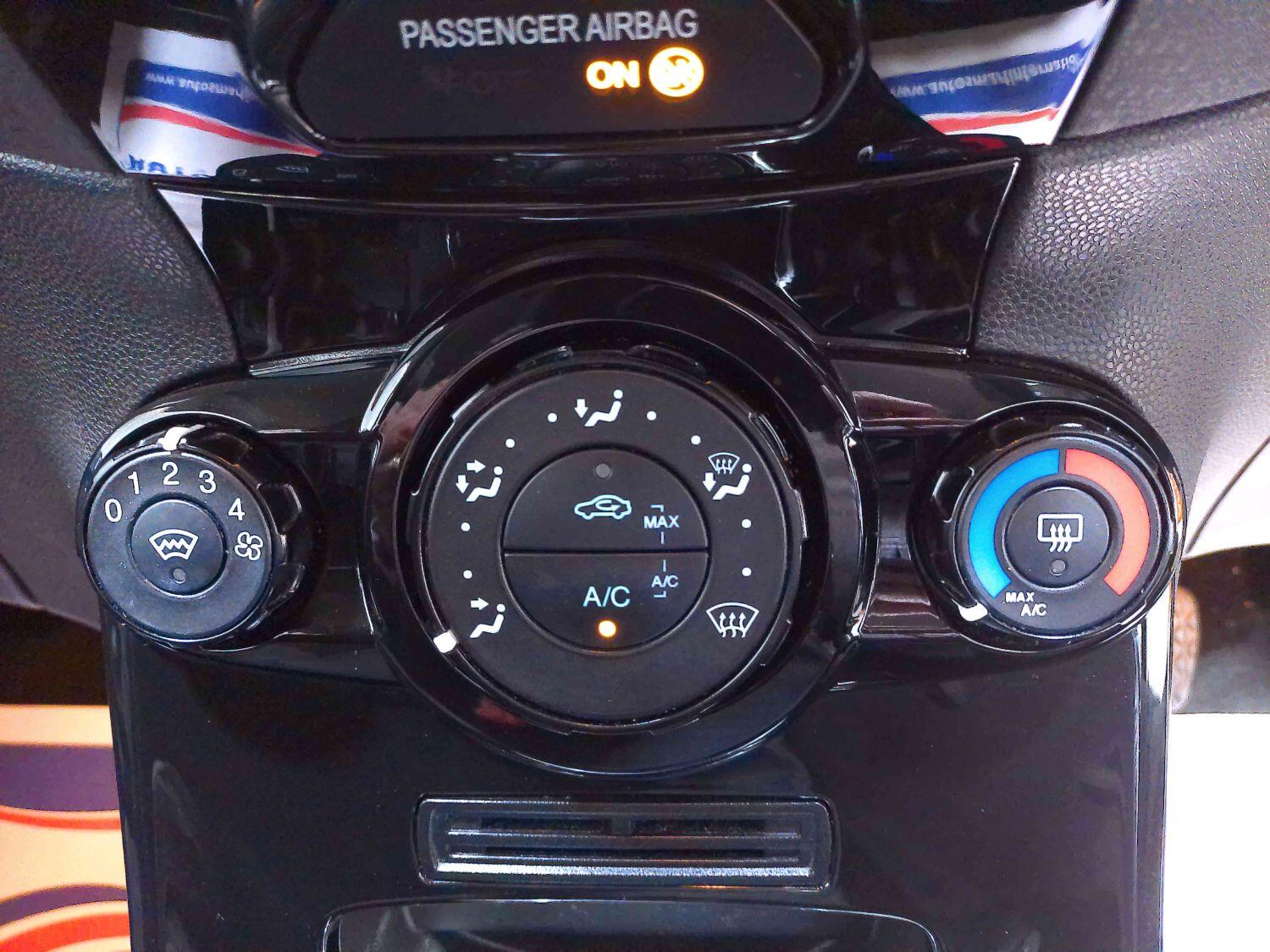 Used Ford Fiesta 2015 for sale - 76455391: Photo 12