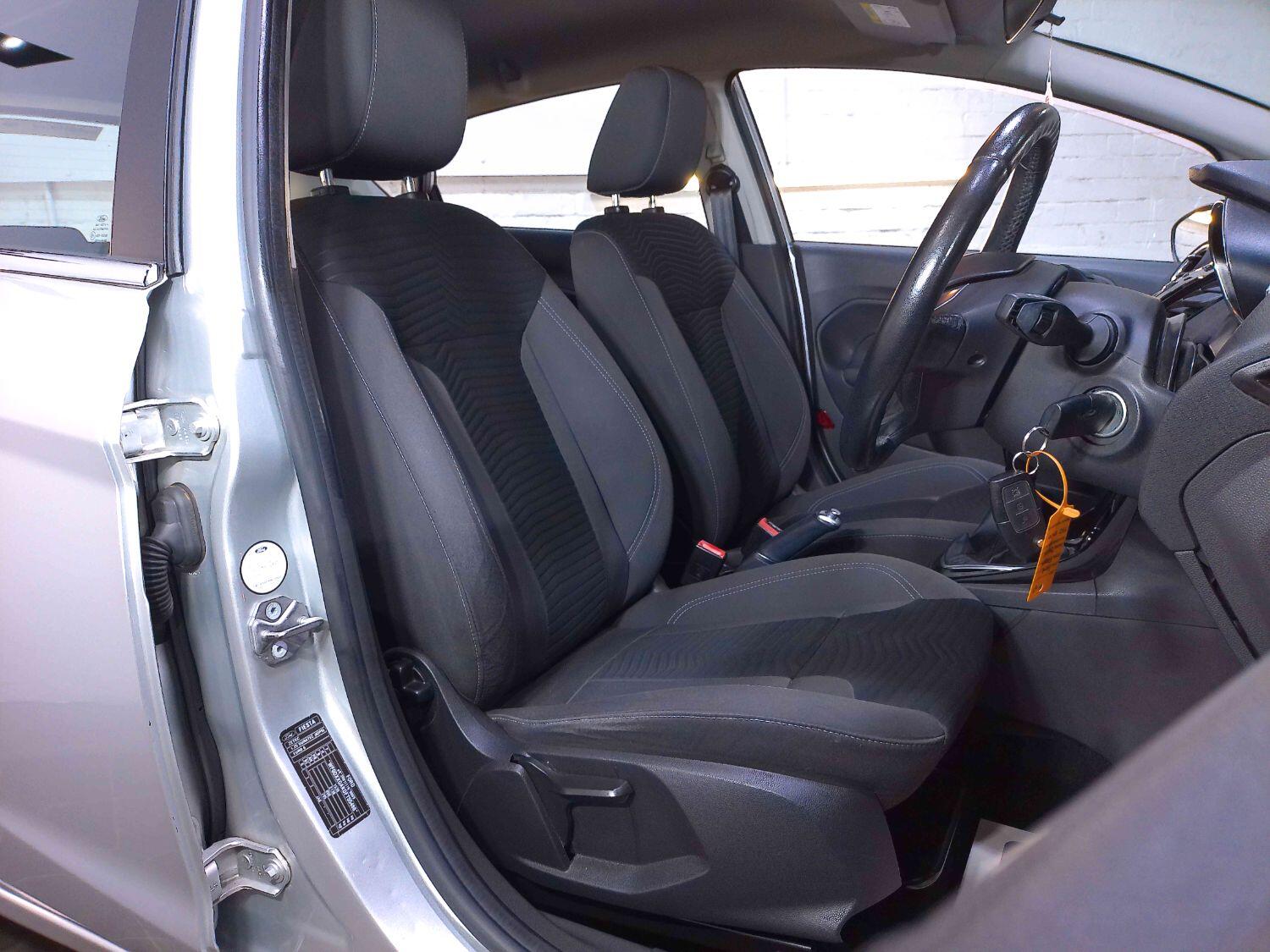 Used Ford Fiesta 2015 for sale - 76455391: Photo 5