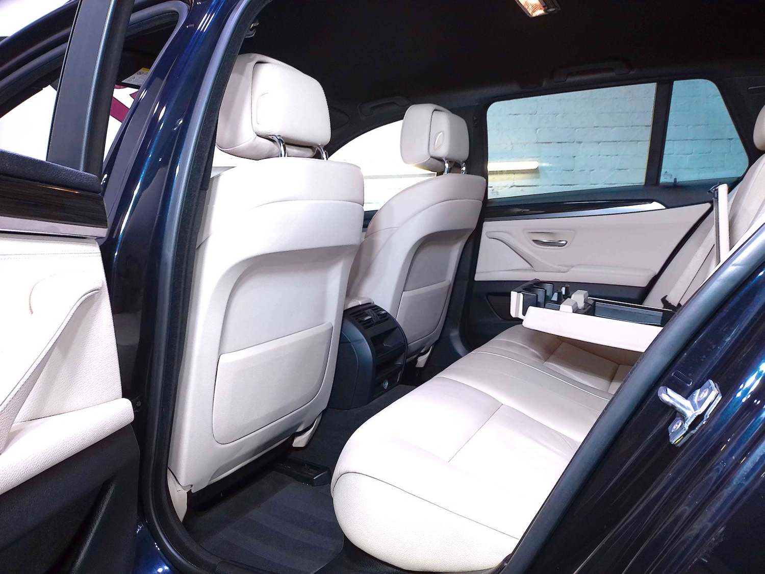 Used BMW 5 Series 2012 for sale - 77121232: Photo 43