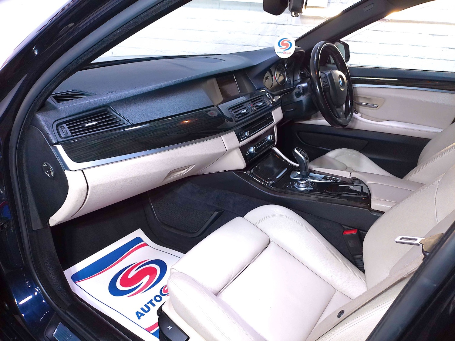 Used BMW 5 Series 2012 for sale - 77121232: Photo 46