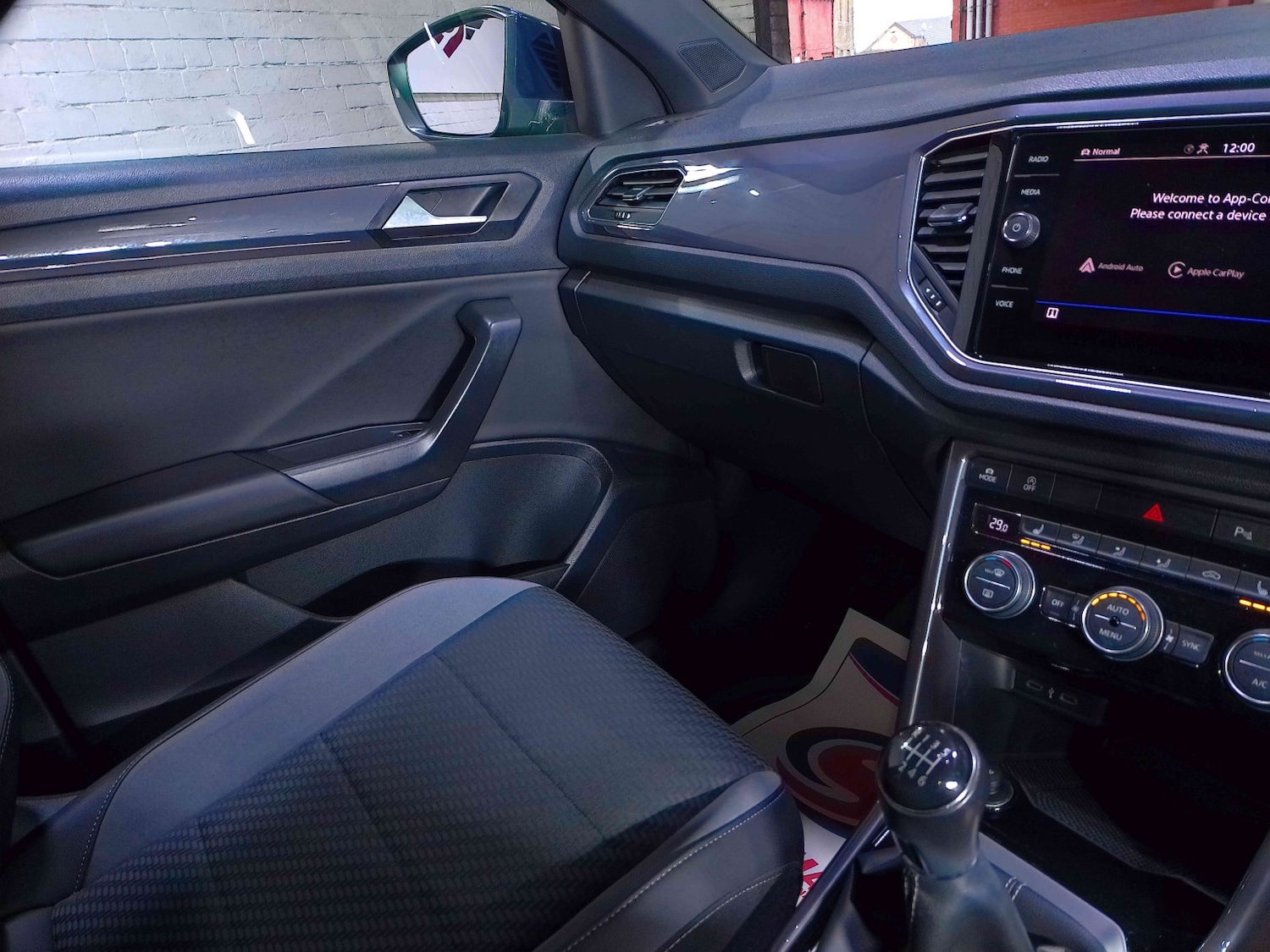 Used Volkswagen T-Roc 2021 for sale - 77289104: Photo 27