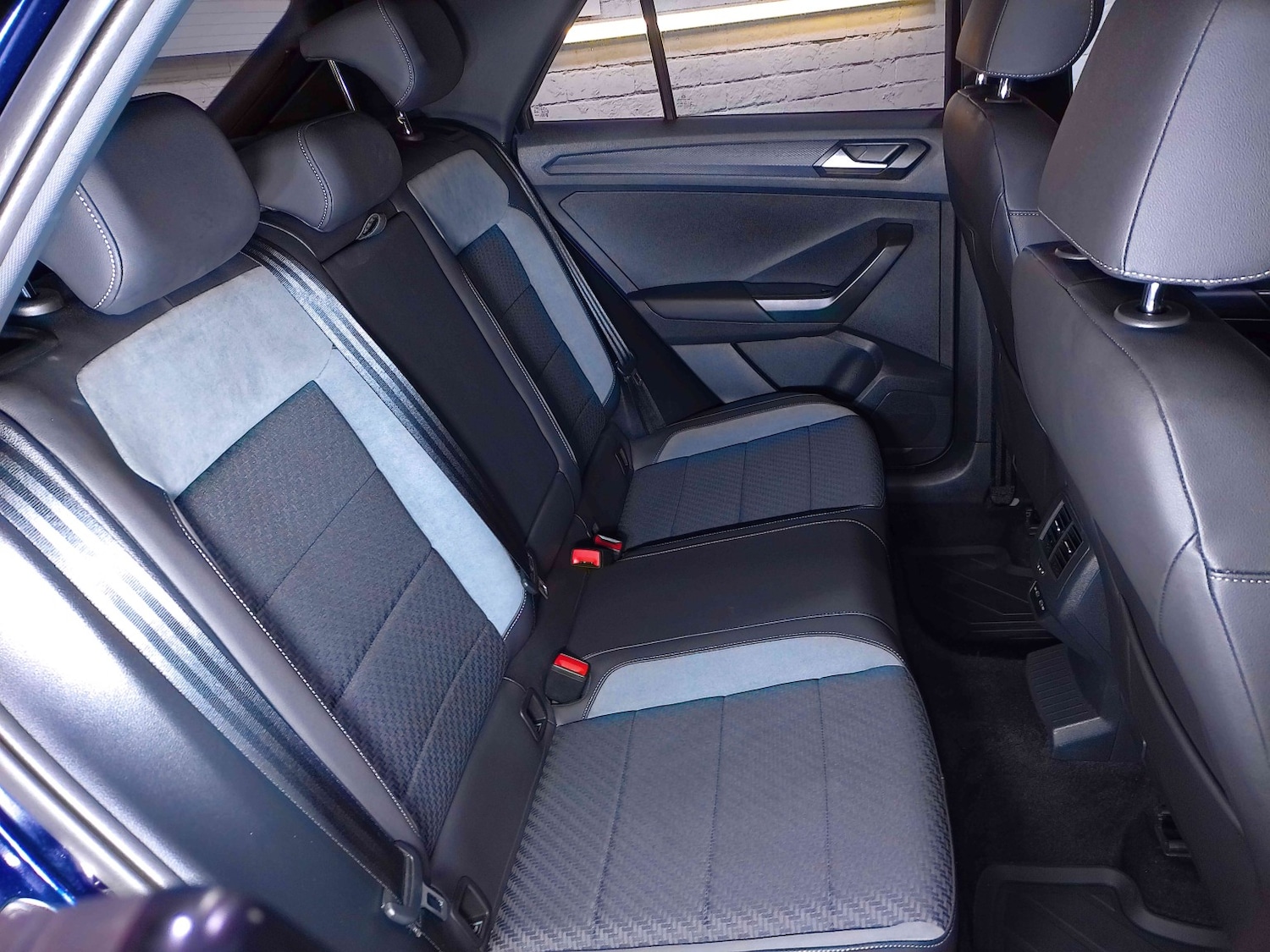 Used Volkswagen T-Roc 2021 for sale - 77289104: Photo 29