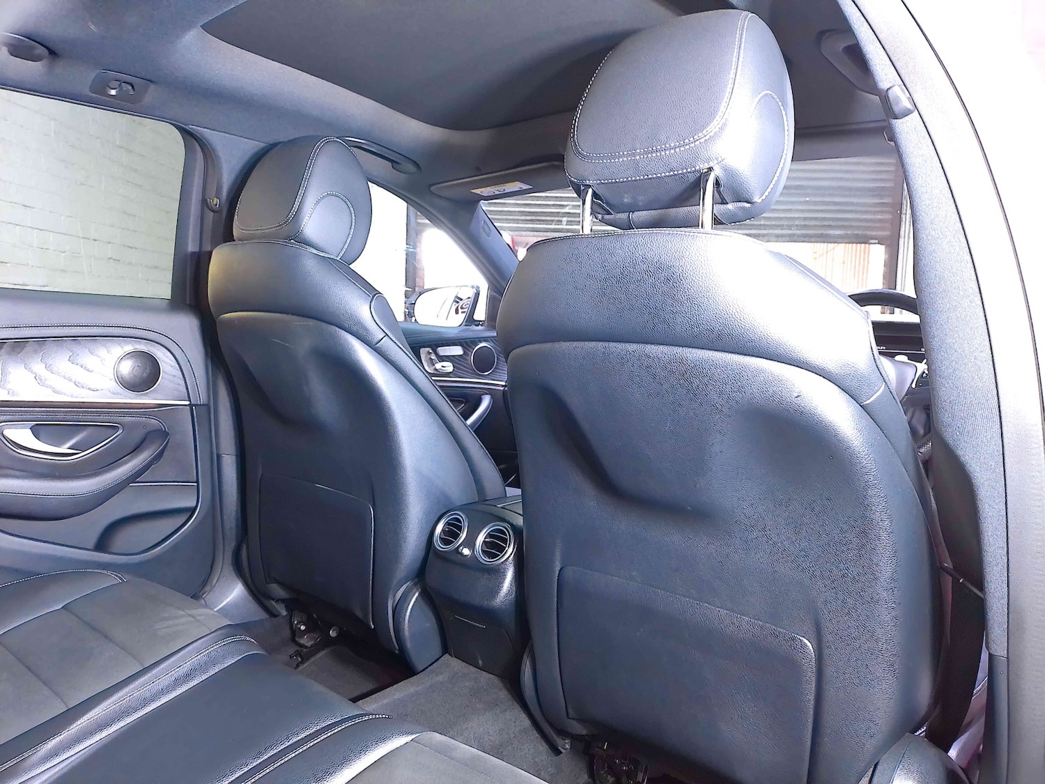 Used Mercedes-Benz E Class 2017 for sale - 76497427: Photo 38