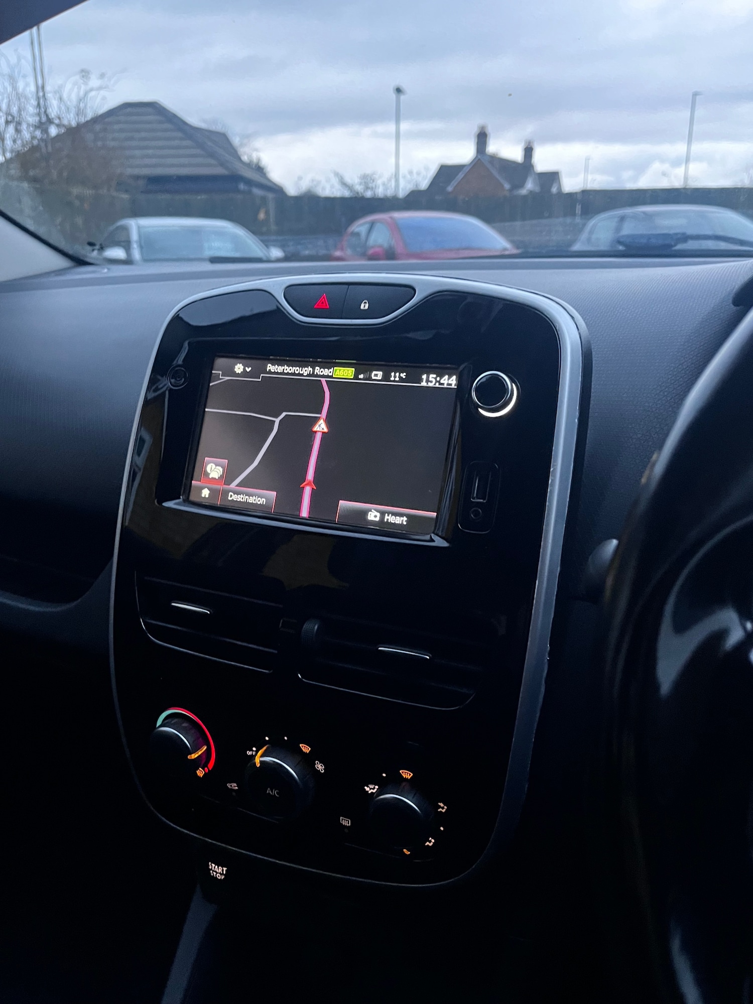 Used Renault Clio 2016 for sale - 76918743: Photo 17