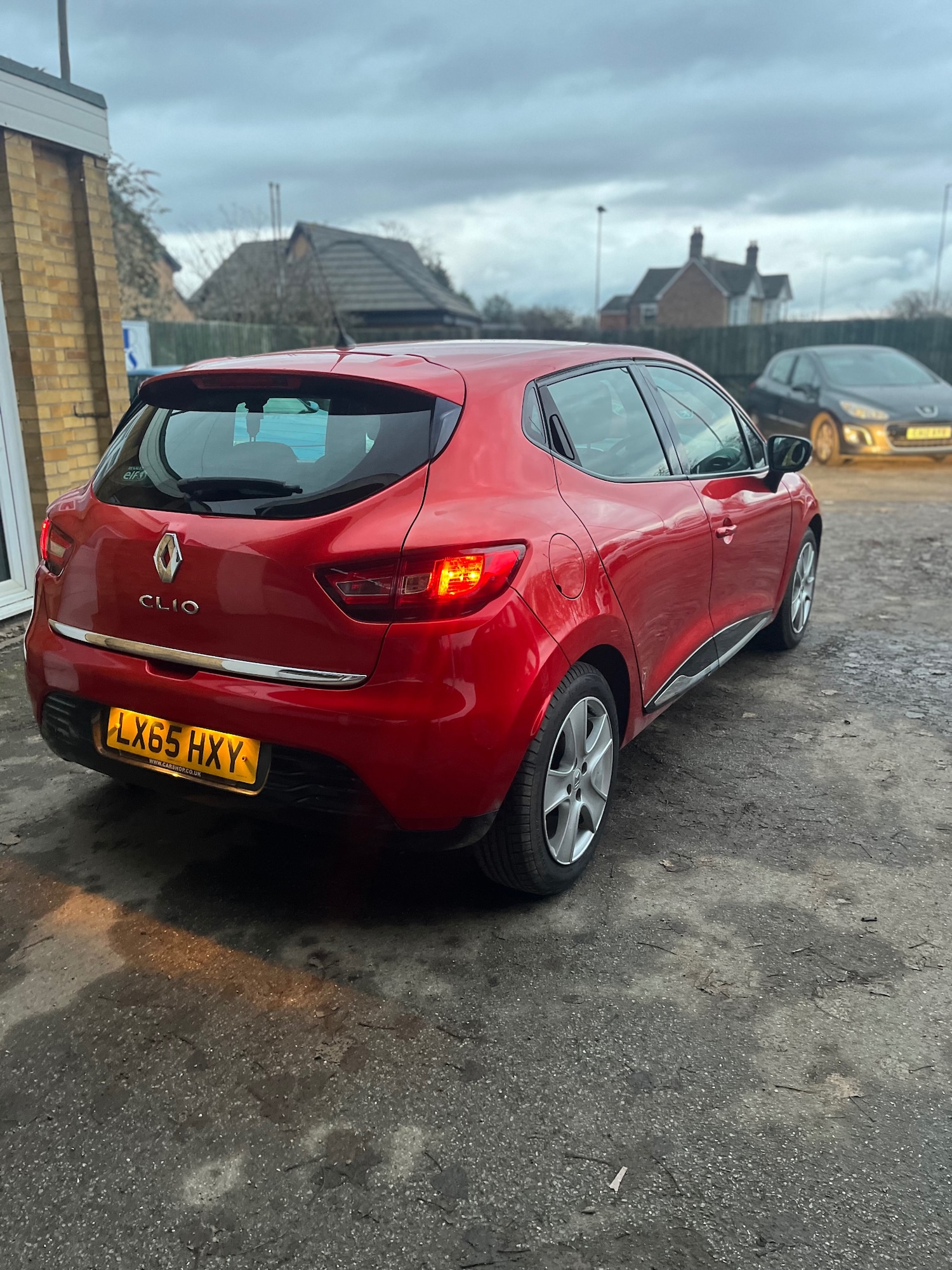 Used Renault Clio 2016 for sale - 76918743: Photo 9