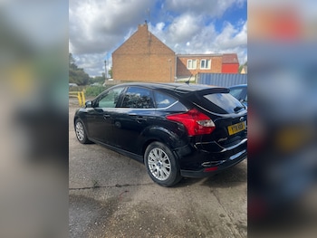 Used Ford Focus 2011 for sale - 75760387: Photo