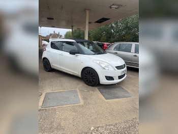 Used Suzuki Swift 2012 for sale - 75604352: Photo