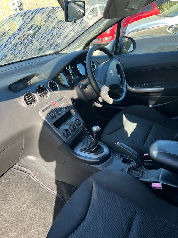 Used Peugeot 308 2011 for sale - 75825462: Photo 14