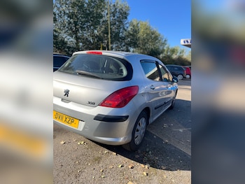 Used Peugeot 308 2011 for sale - 75825462: Photo