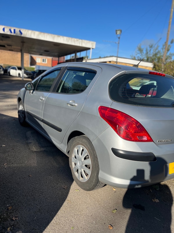 Used Peugeot 308 2011 for sale - 75825462: Photo 5