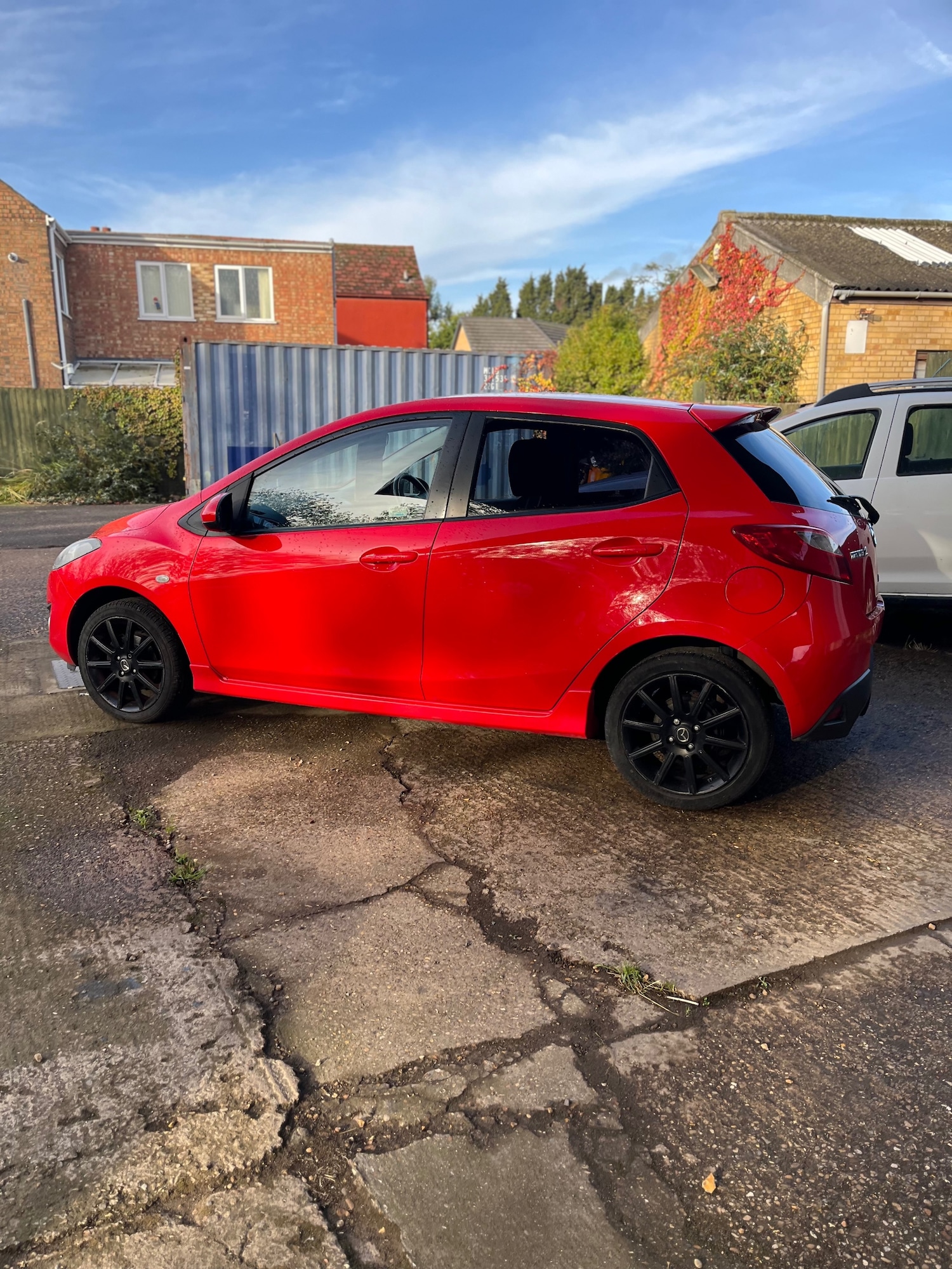 Used Mazda Mazda2 2011 for sale - 76352591: Photo 6
