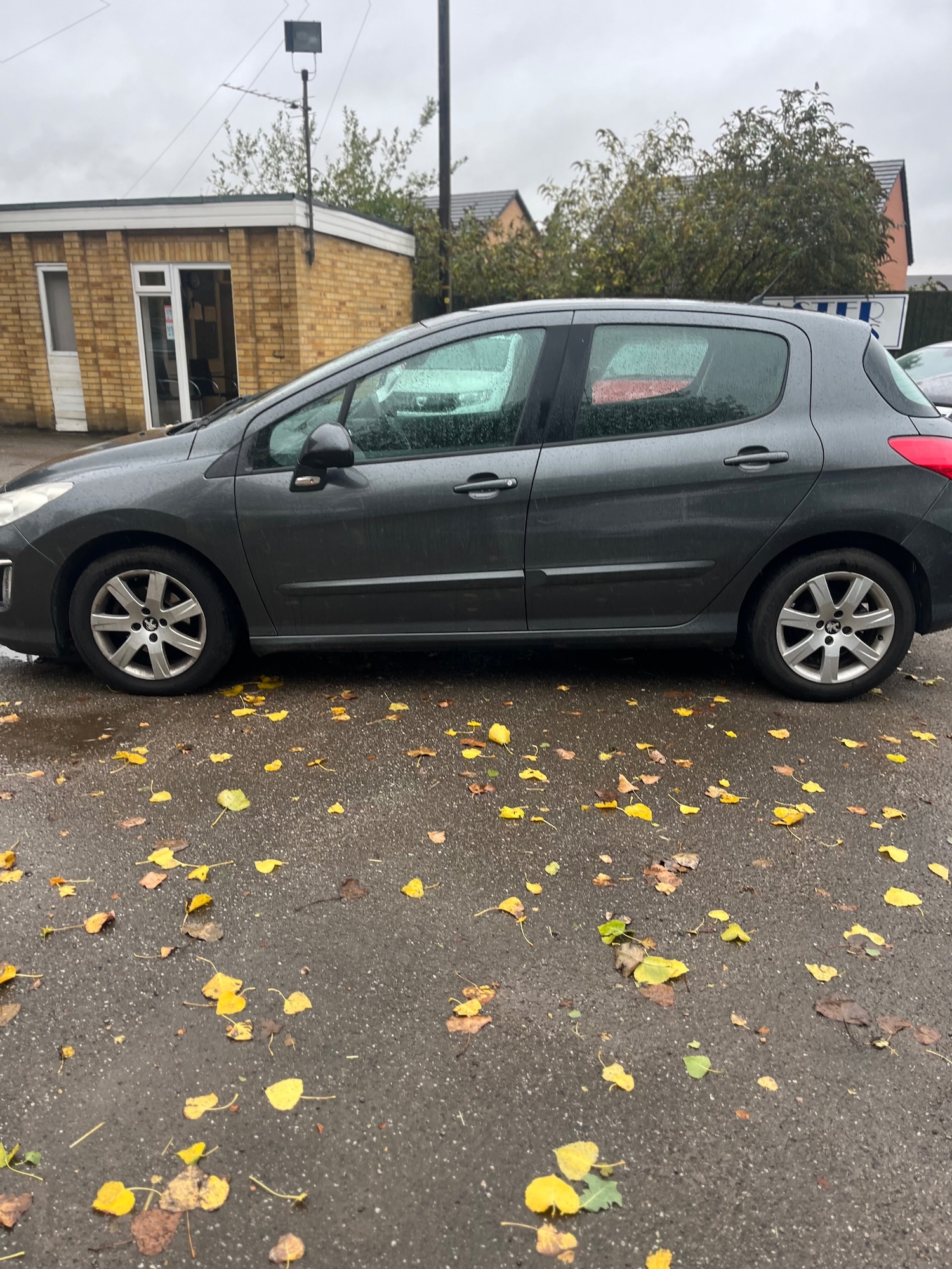 Used Peugeot 308 2012 for sale - 76143917: Photo 5