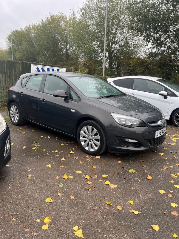 Used Vauxhall Astra 2014 for sale - 76143337: Photo 2