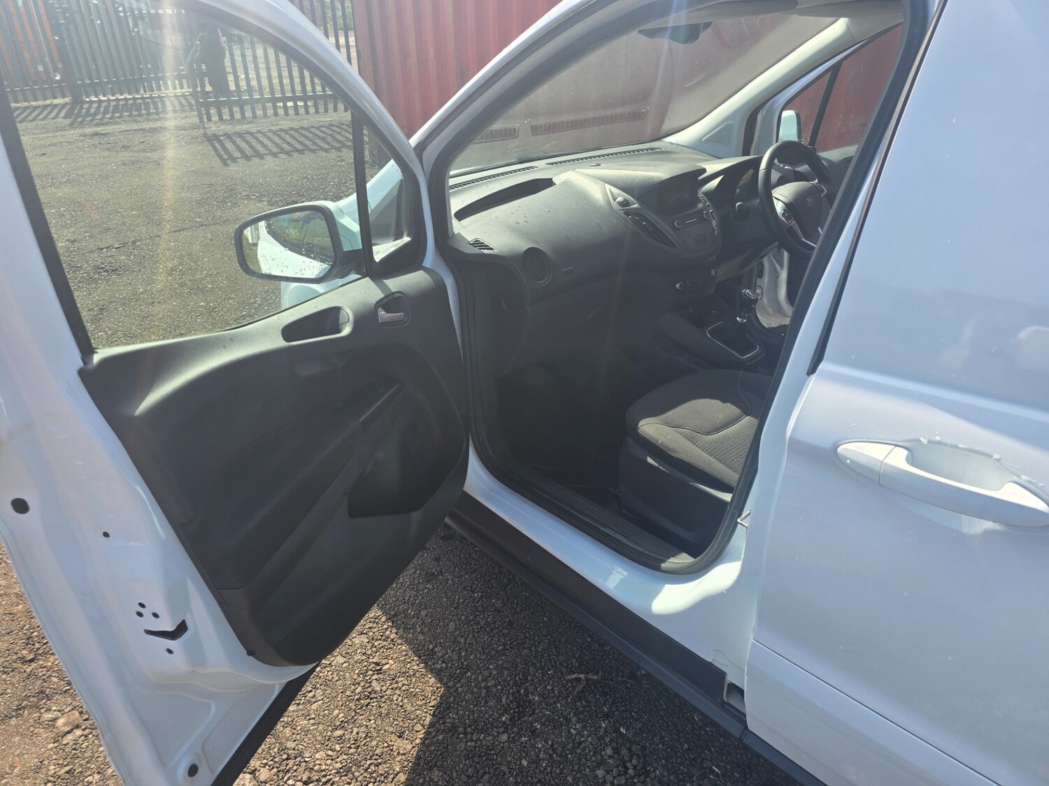 Used Ford Transit Courier 2018 for sale - 78223353: Photo 14