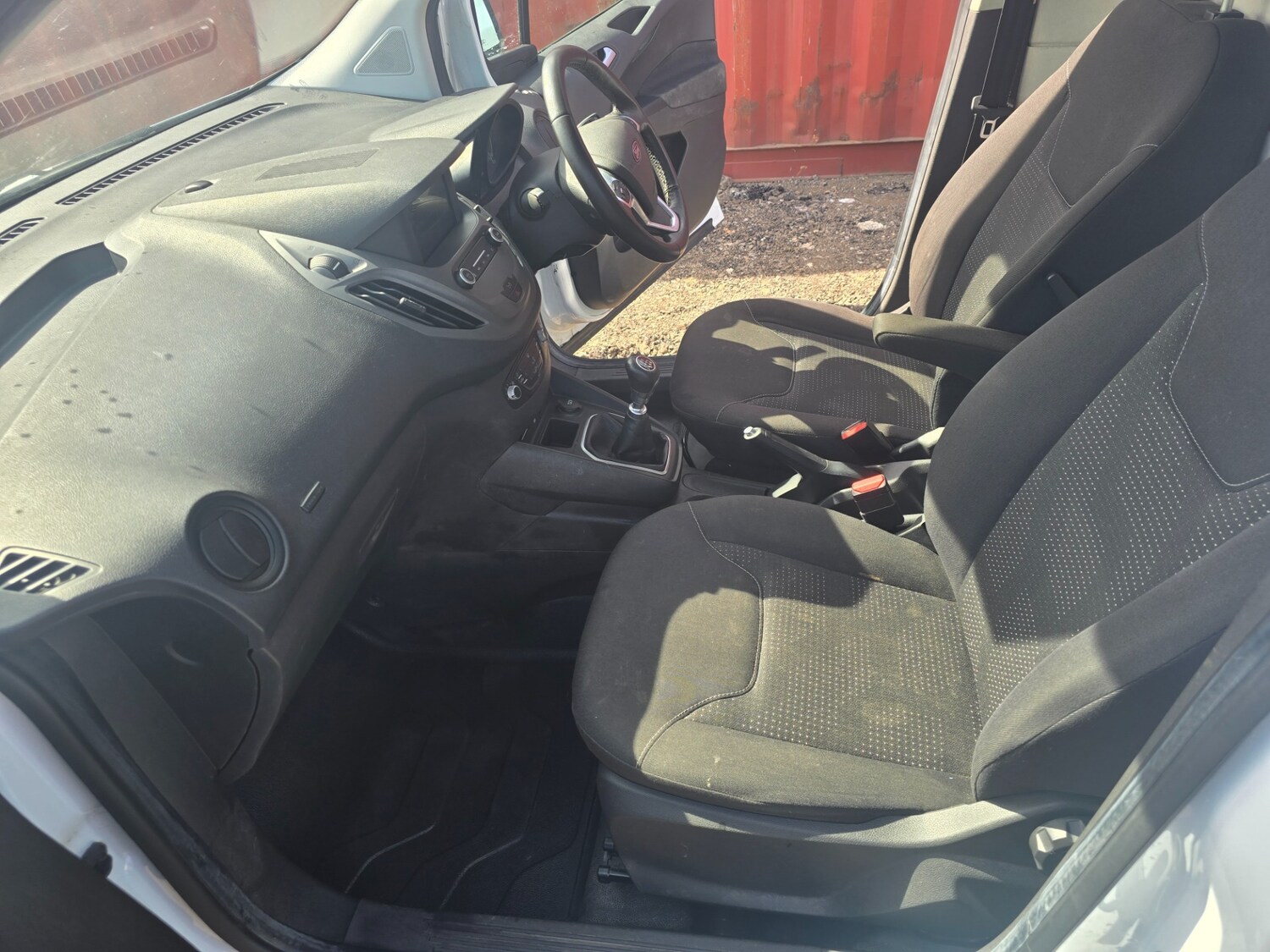 Used Ford Transit Courier 2018 for sale - 78223353: Photo 15