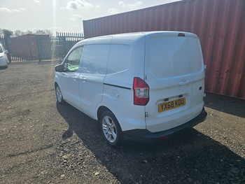Used Ford Transit Courier 2018 for sale - 78223353: Photo