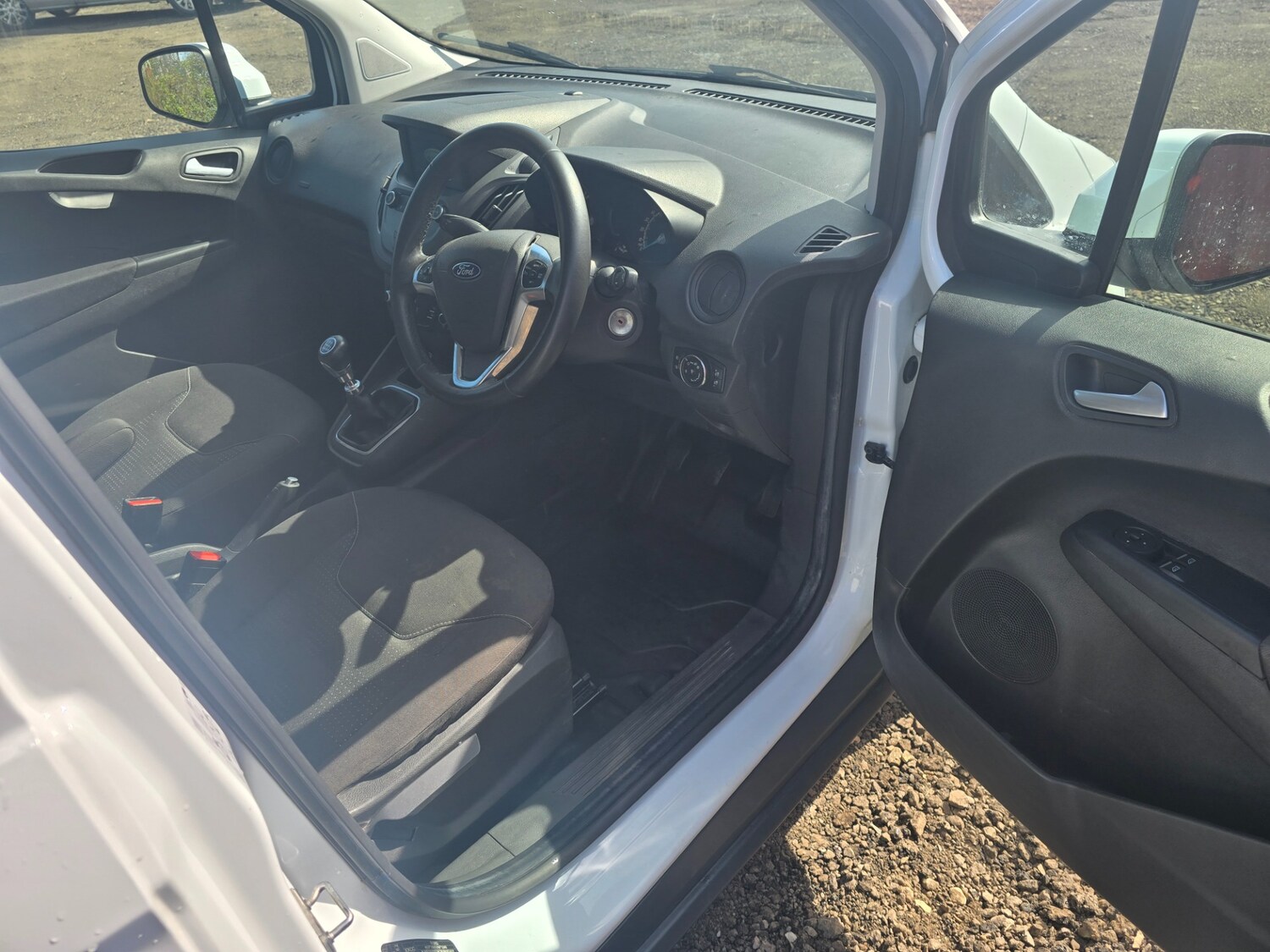 Used Ford Transit Courier 2018 for sale - 78223353: Photo 6