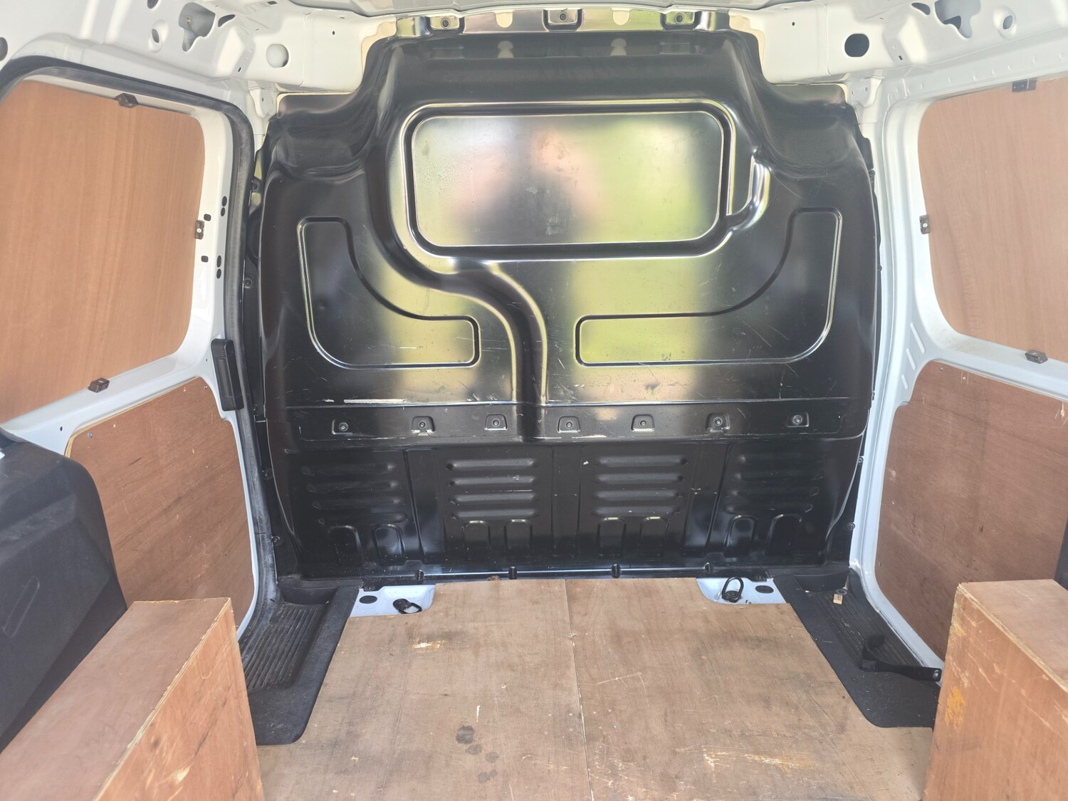 Used Ford Transit Courier 2018 for sale - 78223353: Photo 9