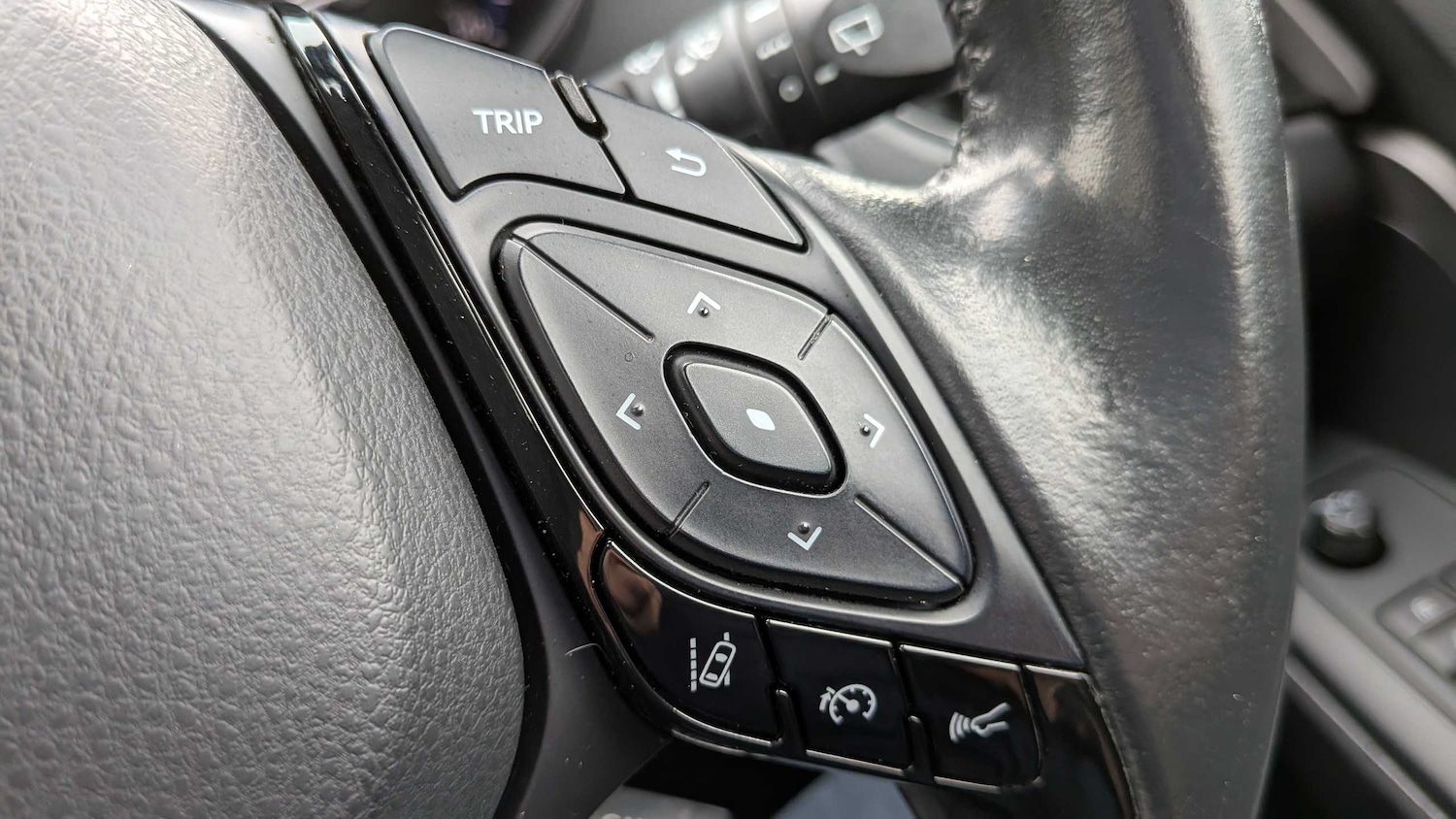 Used Toyota C-HR 2022 for sale - 77083006: Photo 19