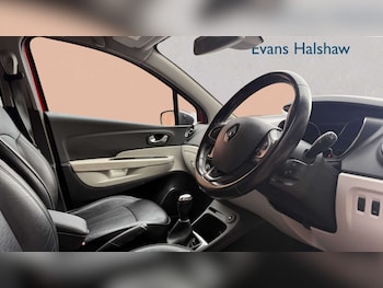 Used Renault Captur 2018 for sale - 77995754: Photo