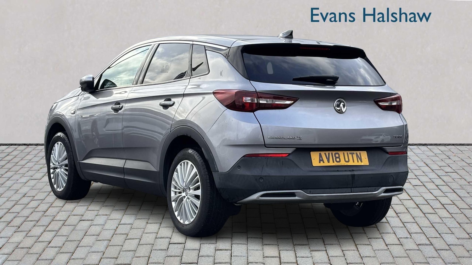Used Vauxhall Grandland X 2018 for sale - 77756500: Photo 2