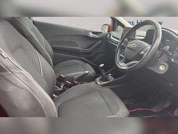 Used Ford Fiesta 2018 for sale - 79579503: Photo