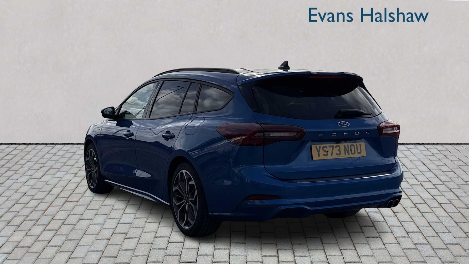 Used Ford Focus 2023 for sale - 76401363: Photo 4