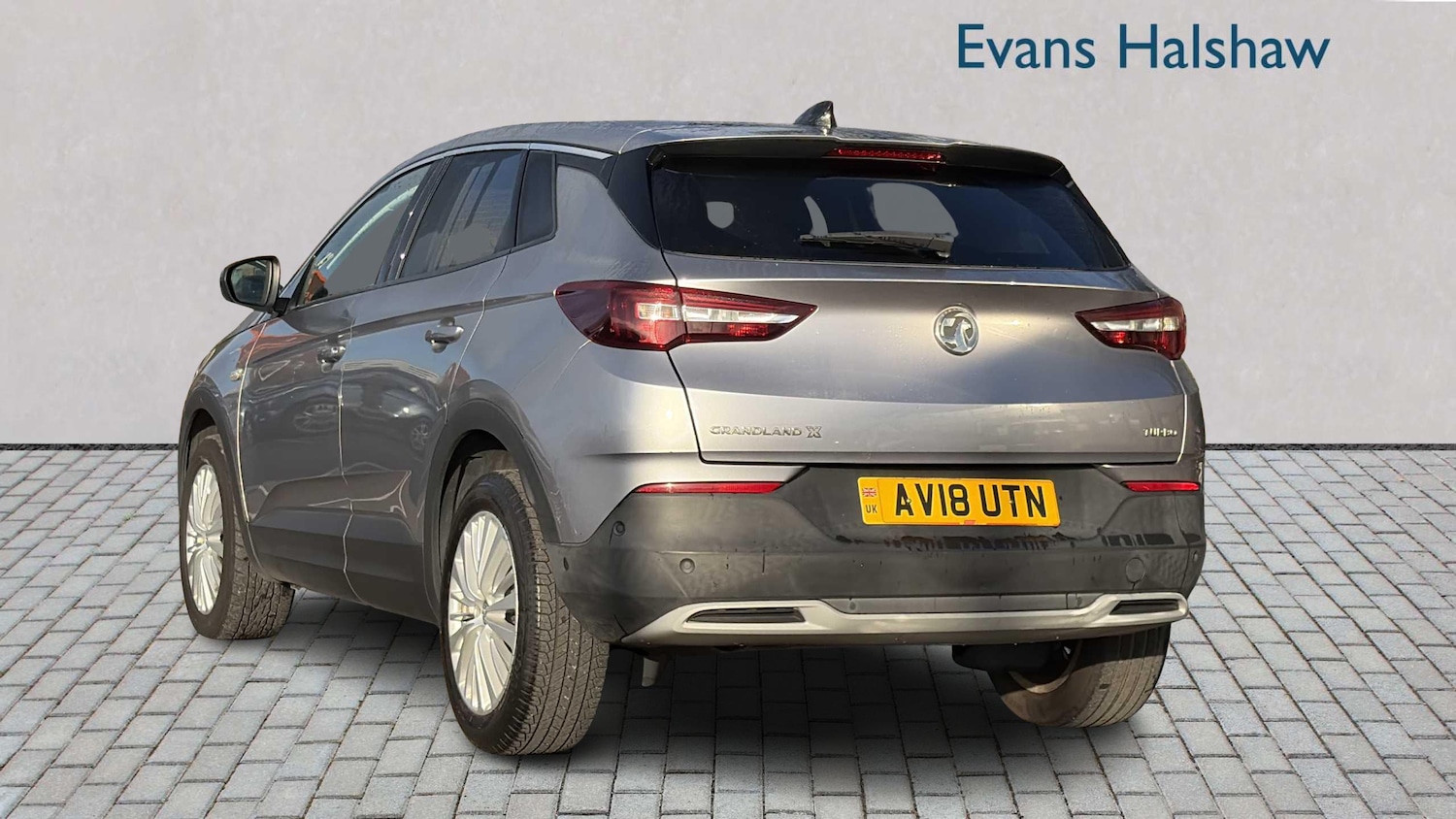 Used Vauxhall Grandland X 2018 for sale - 77348175: Photo 2