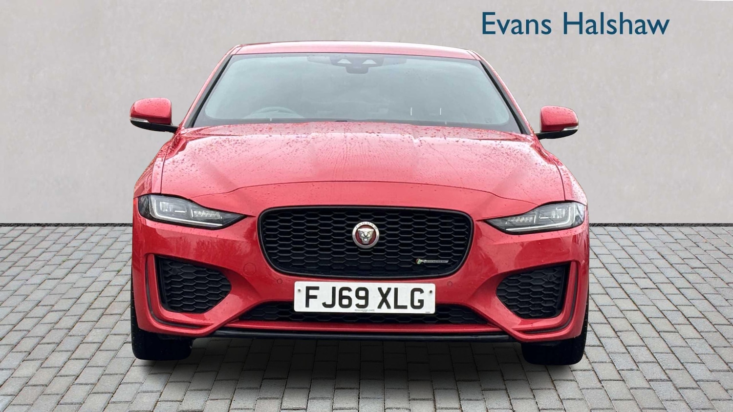 Used Jaguar XE 2019 for sale - 77333934: Photo 4
