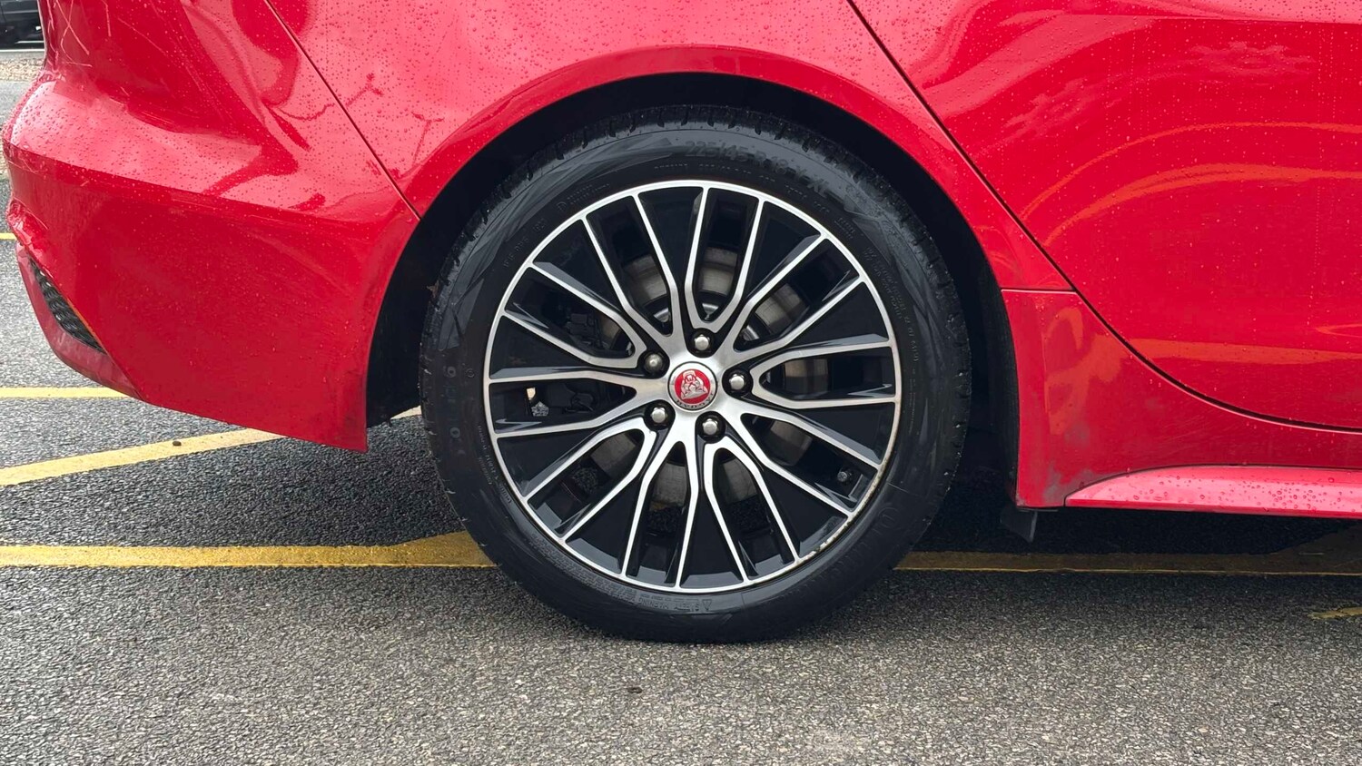 Used Jaguar XE 2019 for sale - 77333934: Photo 7