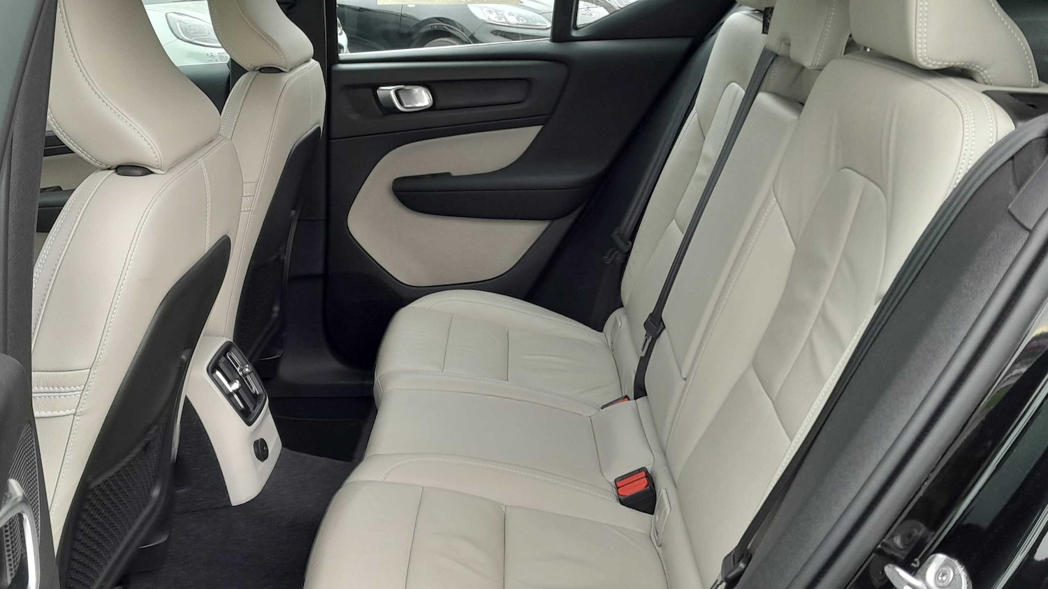 Used Volvo XC40 2022 for sale - 76401431: Photo 10