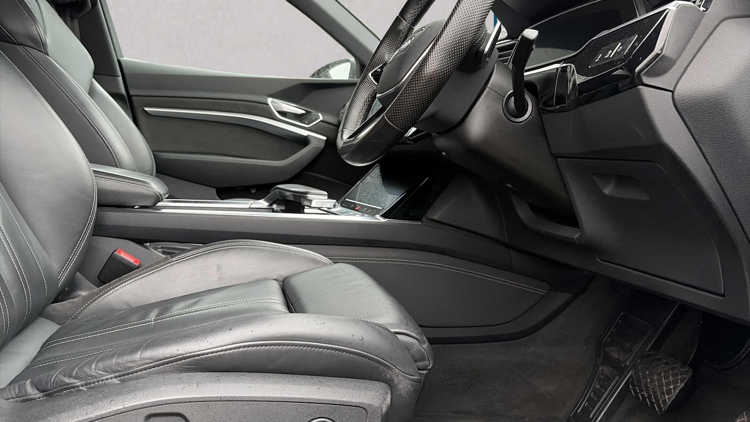 Used Audi e-tron 2021 for sale - 76746074: Photo 3