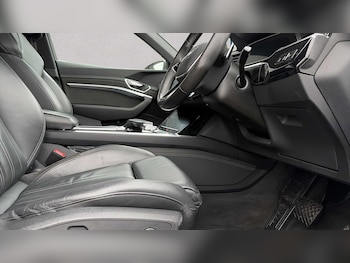 Used Audi e-tron 2021 for sale - 76746074: Photo