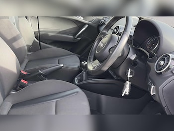 Used Audi A1 2017 for sale - 76421141: Photo