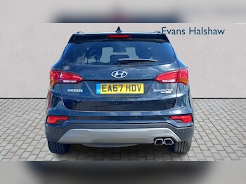 Used Hyundai Santa Fe 2017 for sale - 75930967: Photo