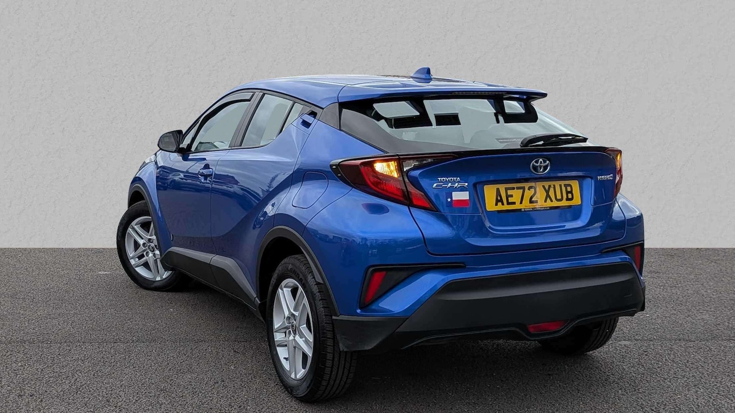 Used Toyota C-HR 2022 for sale - 77294125: Photo 2