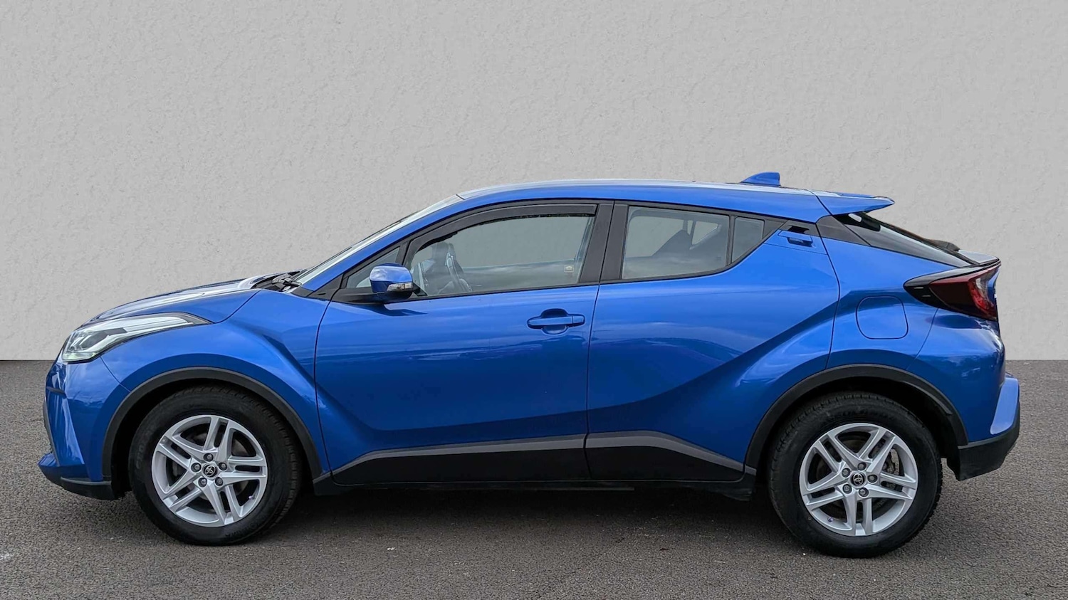 Used Toyota C-HR 2022 for sale - 77294125: Photo 3