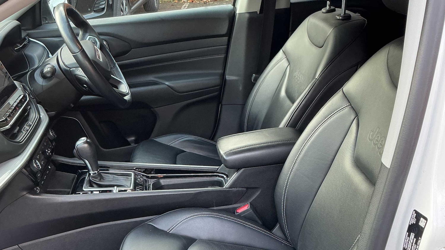 Used Jeep Compass 2023 for sale - 76401411: Photo 3