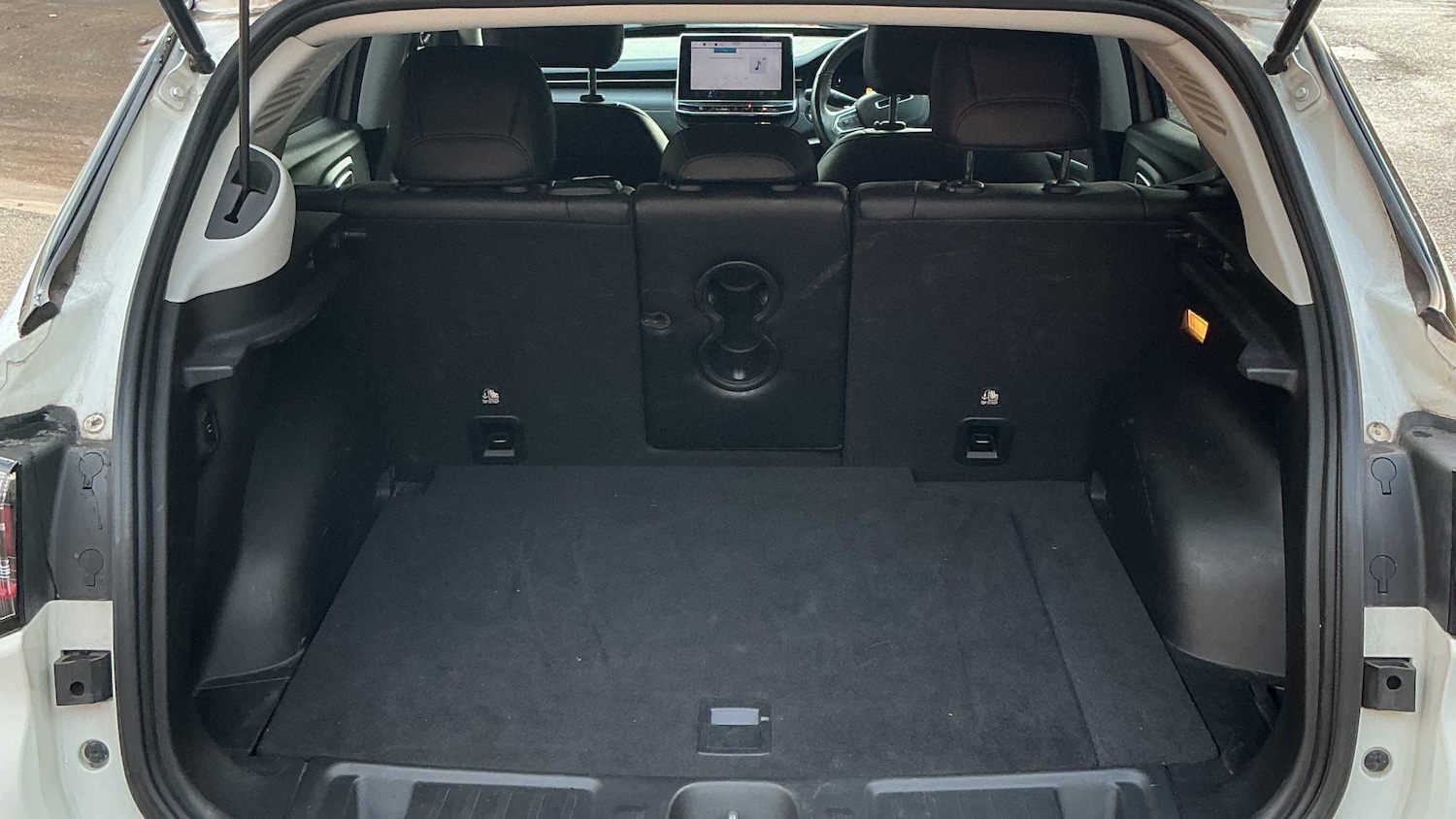 Used Jeep Compass 2023 for sale - 76401411: Photo 8