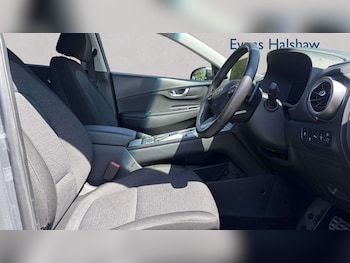 Used Hyundai KONA 2023 for sale - 79002322: Photo