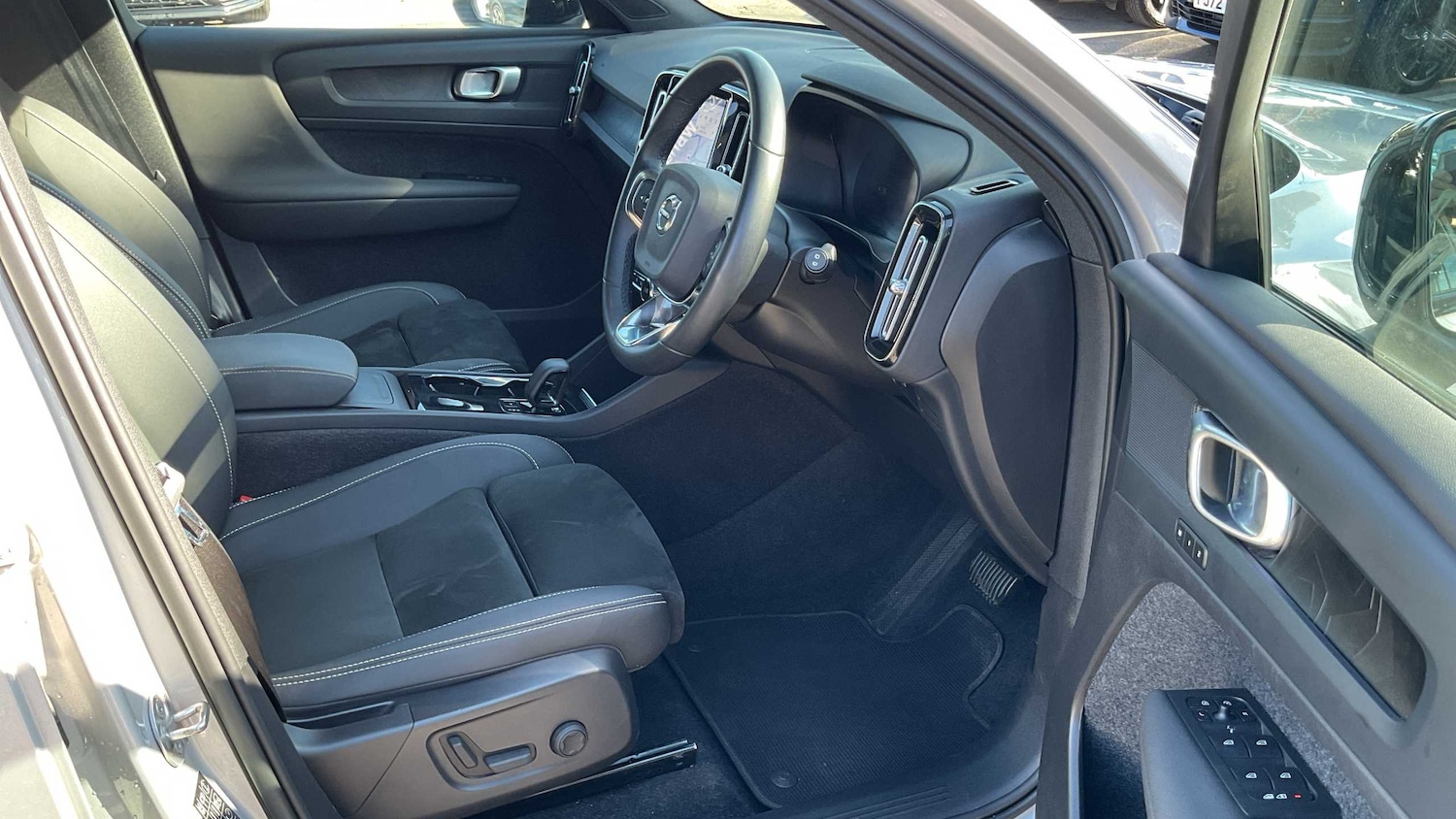 Used Volvo XC40 2022 for sale - 76401296: Photo 7