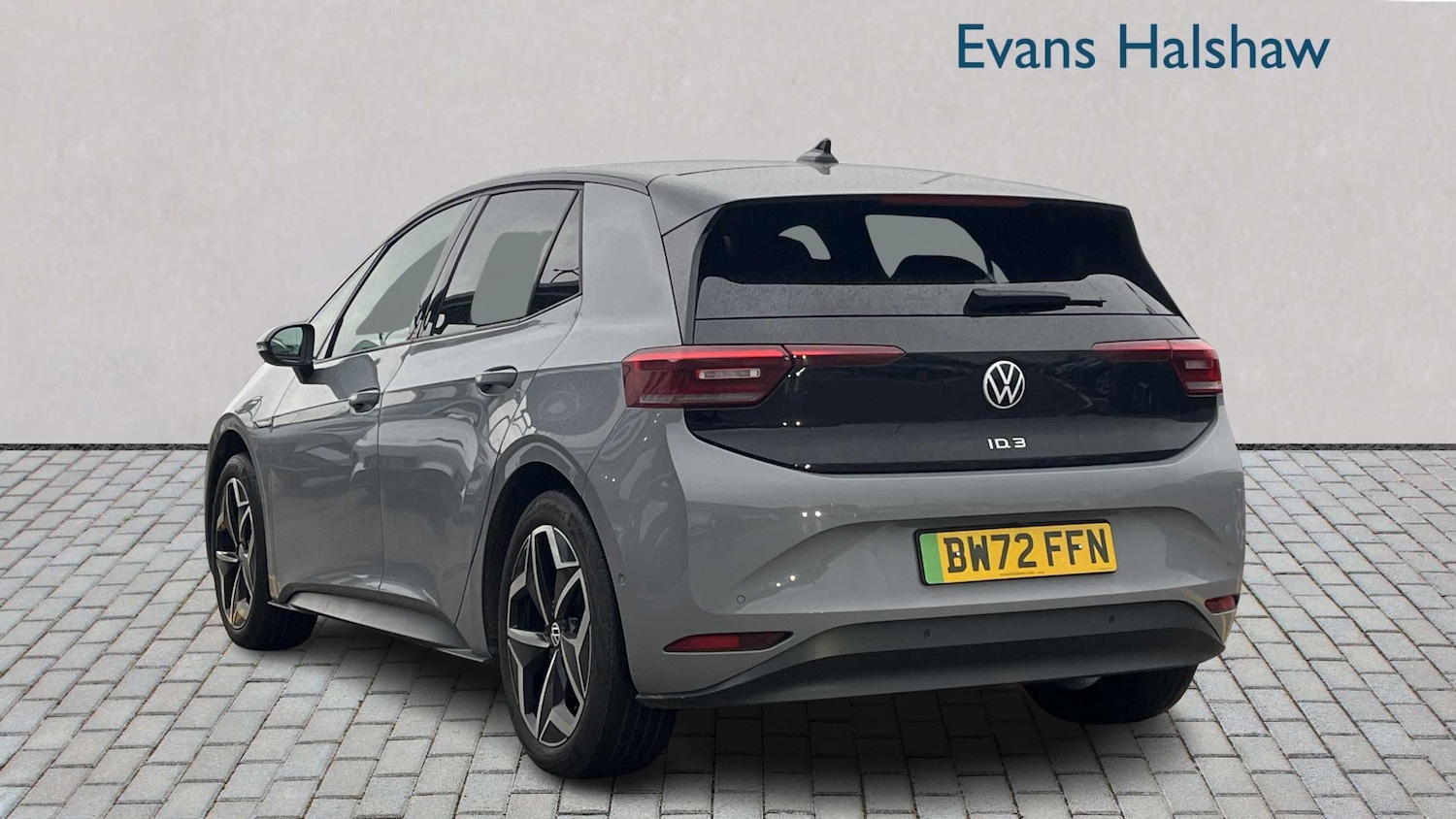 Used Volkswagen ID.3 2023 for sale - 76929042: Photo 2