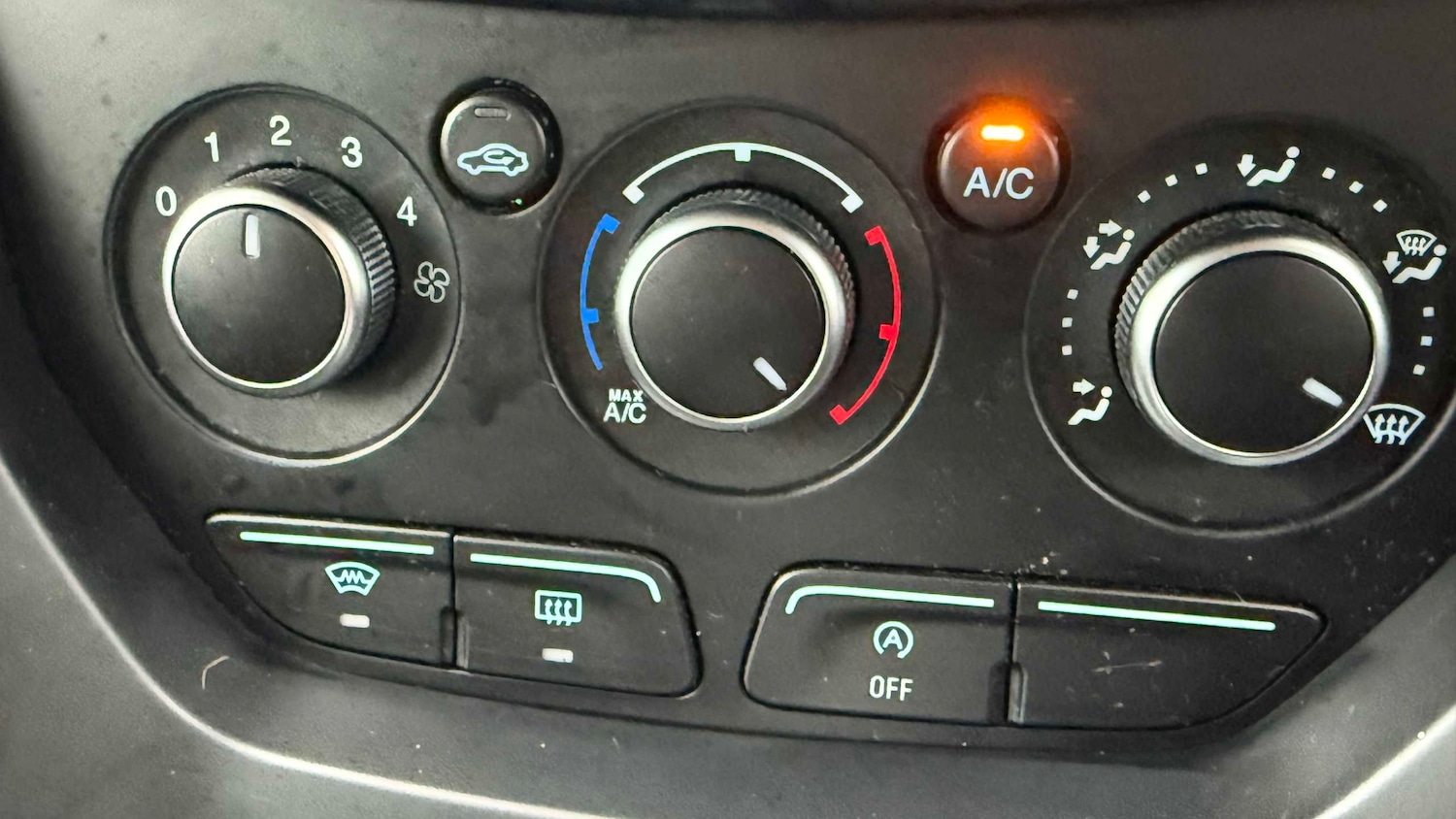 Used Ford Kuga 2016 for sale - 77429100: Photo 14