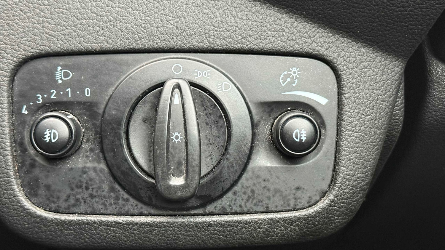 Used Ford Kuga 2016 for sale - 77429100: Photo 16